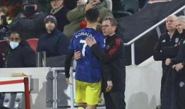 外媒爆料c罗足球视频,巅峰对决再现，传奇巨星风采依旧